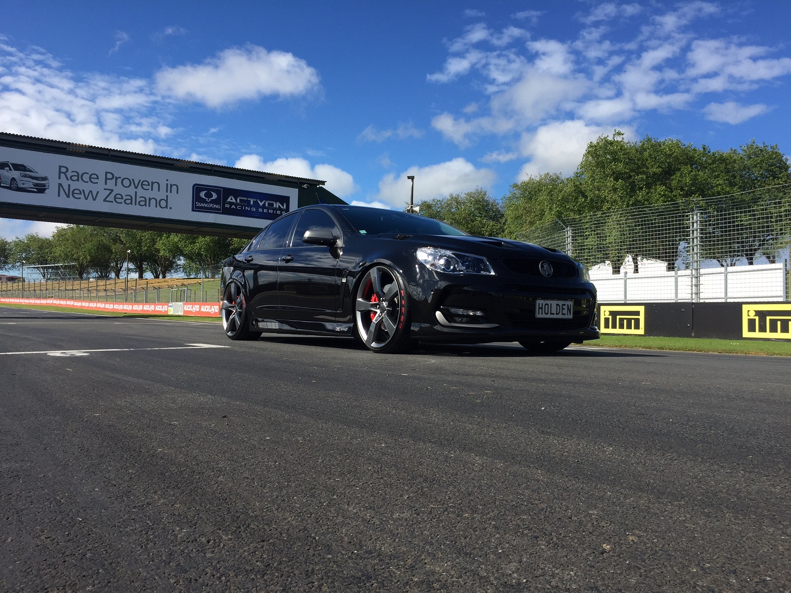 Holden VF2 SSV Redline Manual SUPERCHARGED X673kw 2017 -XAIR