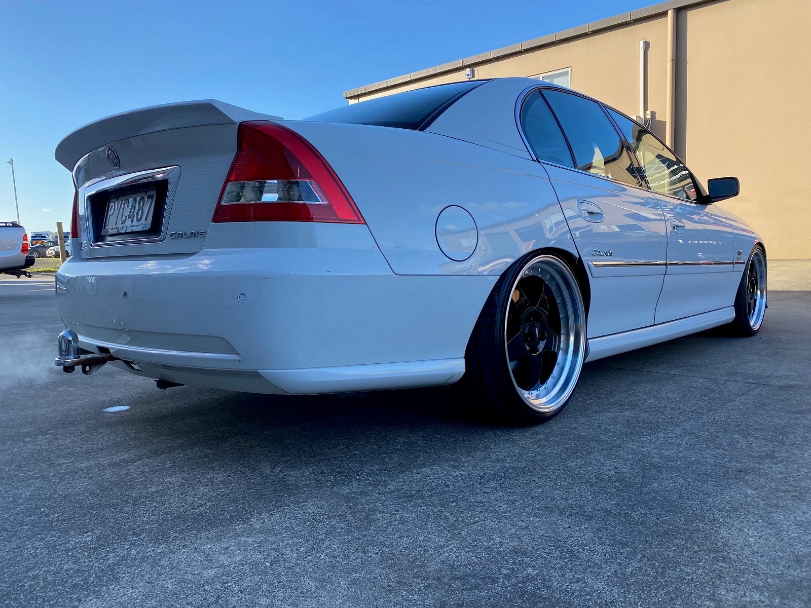 Roof Spoiler Wing MR BODYKITS Rear Roof Spoiler – Plastic, Fits Holden ...