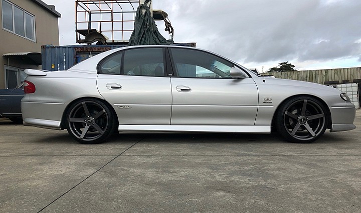 Holden VX2 SS Manual X330 2002