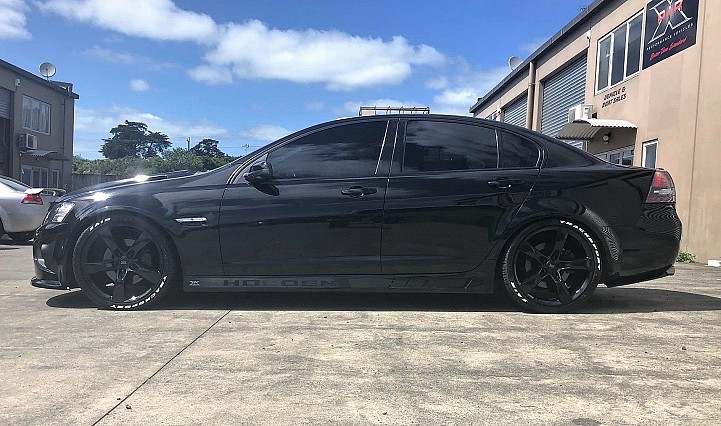 Holden Calais V VE Tracksport 325kw 2006